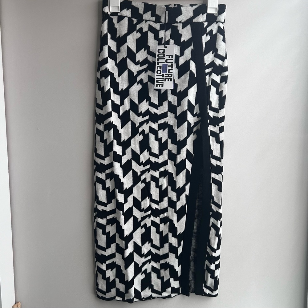 Future Collective Black and White front split maxi skirt size XS, NWT